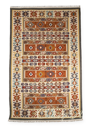 Handmade Kilim Rug: Pirot