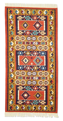 Kilim Rug: Pirot Kilim 
